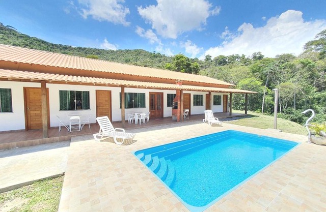 Sítio privativo com piscina