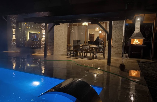 Sıcak havuzlu müstakil villa zeyfathome
