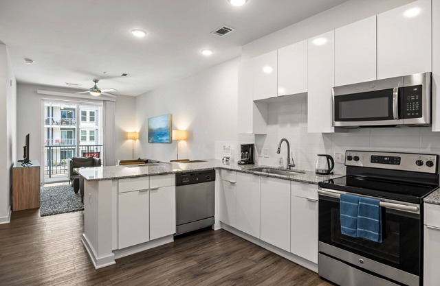 (S1BB) Enjoy a Full Kitchen in an Affordable 1-BR near Piedmont Park