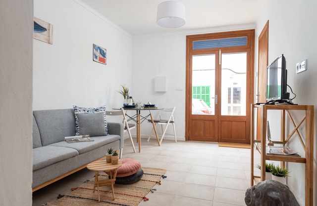 SA MARINETA - Cozy town house ideal for couples, near the beach in Porto Cristo. Free WIFI