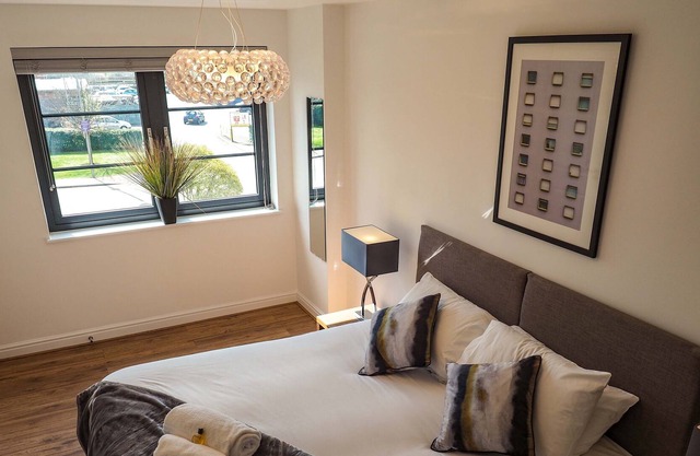 SA Today Apartments Farnborough (Fibre Wi-Fi & Netflix)!