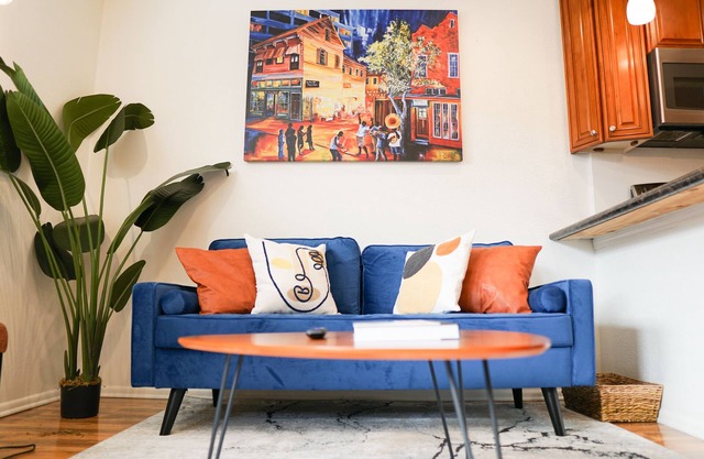 Safe, Walkable Uptown Luxury on St. Charles