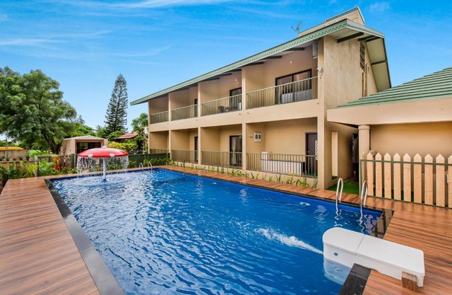 SaffronStays Amaltas, Nashik - pool villa with huge lawns perfect for large groups and corporate offsites