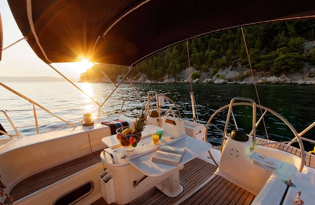 Sailboat Vacation - on the Sea!