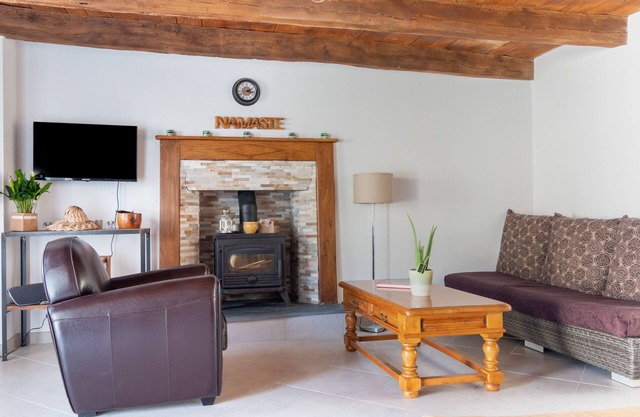 Saléànou - Two Bedroom House, Sleeps 4