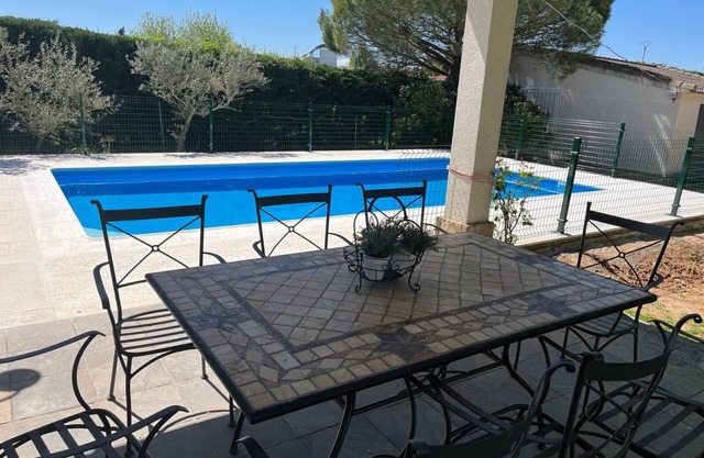 SALAMANCA: COMFORTABLE COUNTRY HOUSE WITH PRIVATE POOL AND LARGE PLOT OF LAND