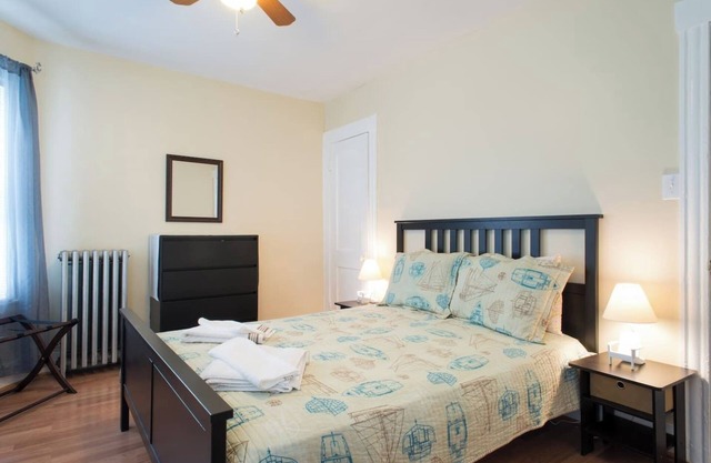 Salem Spacious First Floor 3-4BR!