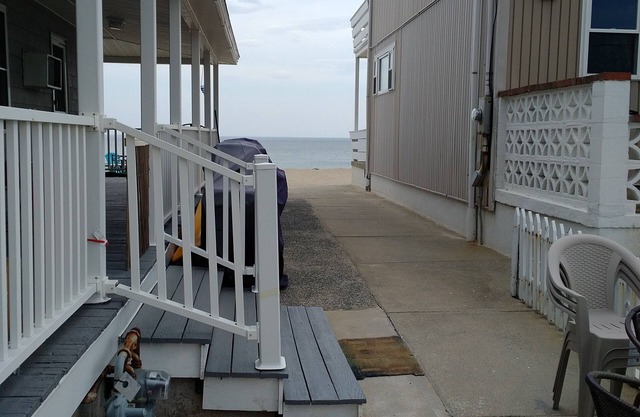 Salisbury beach Oceanside Cottage