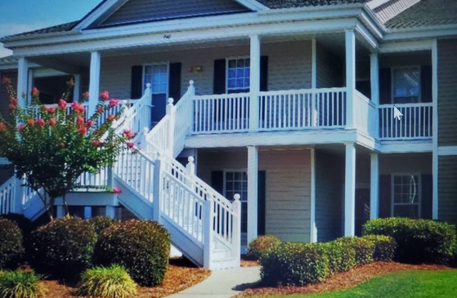 Salty Livin & Golf Retreat. Your Relaxing, Stress Free Vacation Awaits You!