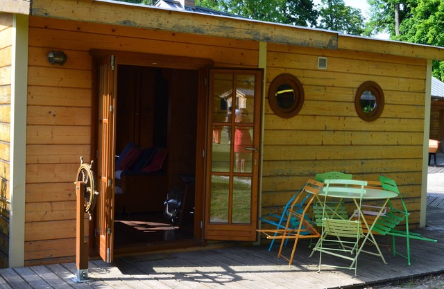 Sam's cabin