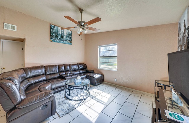 San Antonio Home Near AFB & Hospitals: WFH Welcome