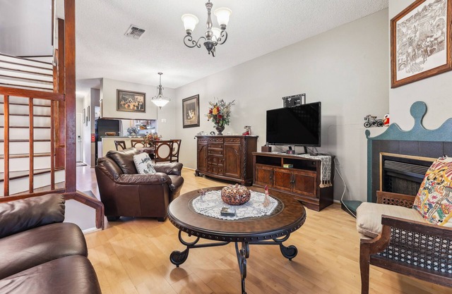 San Antonio Townhome: Community Pool & Hot Tub!