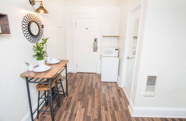 San Diego Loft in the Heart of Downtown!