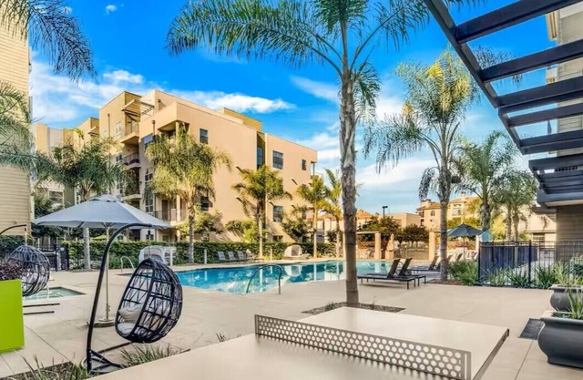 San Diego Stay, Pool, Gym, Near Zoo, Petco Park & SeaWorld