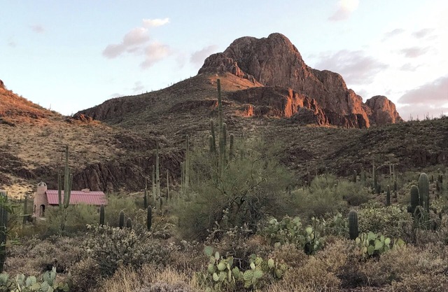 Sanctuary Cove's Guest Cottage is surrounded by 80 acres of pristine Desert.
