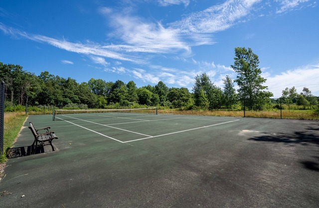 Sanctuary - Surrounded by Nature, walking dist. to beach - Pet Friendly
