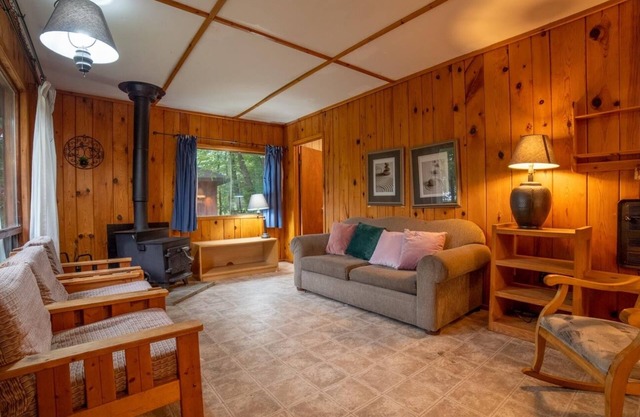 Sand Bay: 3-Bedroom Cottage #5