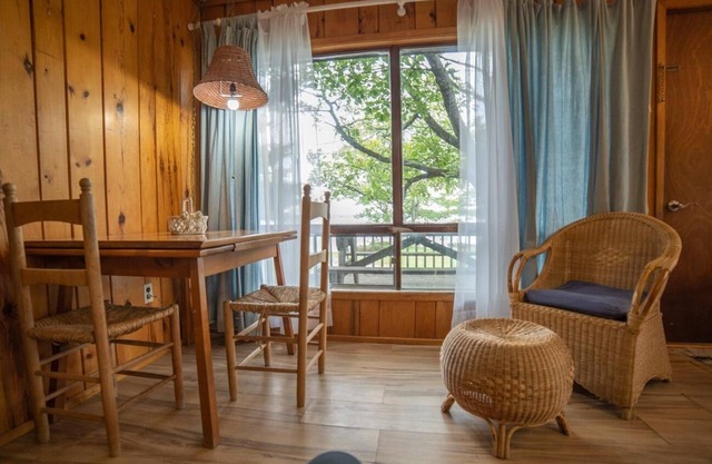 Sand Bay: 3-Bedroom Cottage #1