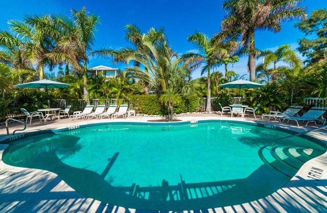 Sand & Sea 109 A! Pool, Patio and Coastal Charm!
