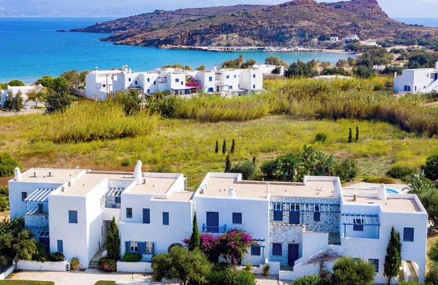 Sanders Paros Gardens - Chic 1-Bdr Apt w Balcony
