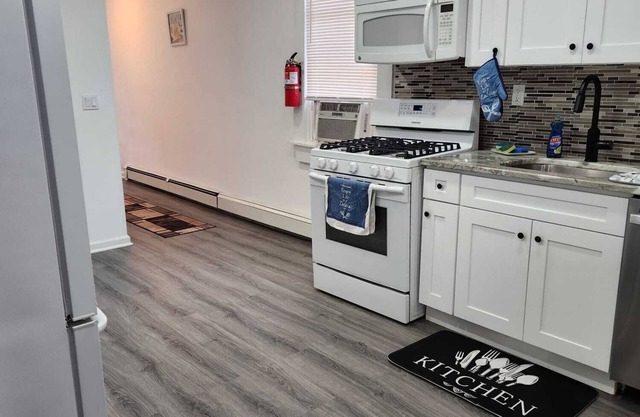 Sandpiper Place: walk to Beach, Pier, Waterpark, 30min to NY City
