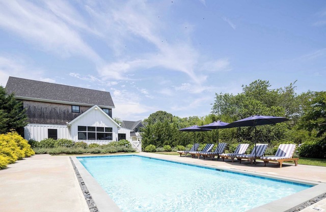 Sandpoint by Rove Travel Modern 5BR Family Home with Pool