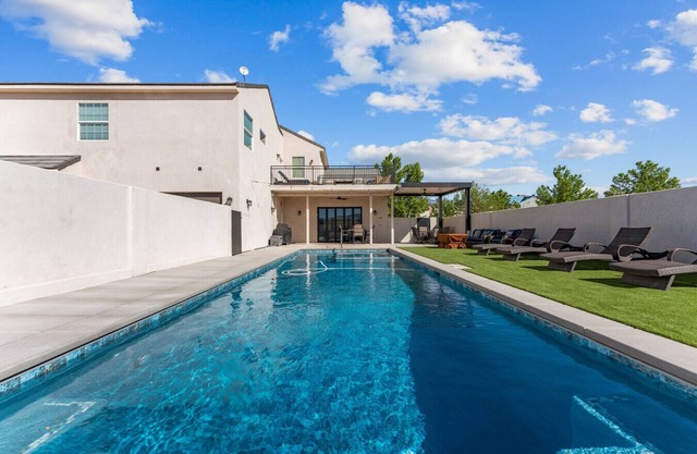 Sandy Bottoms West - Brand New Pool & Spa