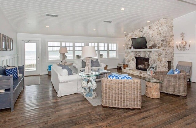Sandy Chic - Wren Beach Rentals by Portoro