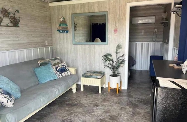 “Sandy” one of the 5 Tiny Cabins on the Osage River