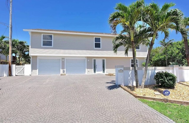 Sandy Shore Pearl-Atlantic Ocean in your backyard, Fully Licensed & City Water