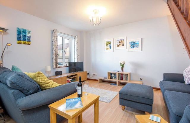 Sandy Toes, Holiday Home Broad Haven, Sleeps 4, 2 bedrooms, bathrooms