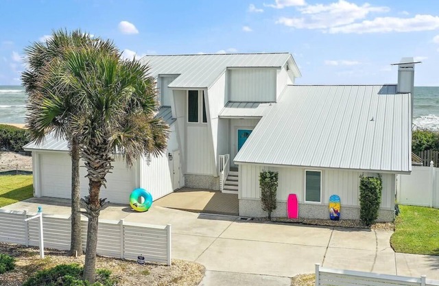 Sandy Toes - Wren Beach Rentals by Portoro