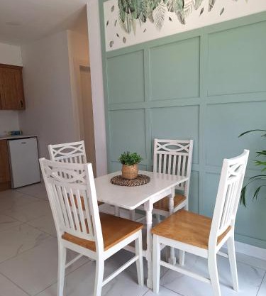 SANDYS SHORE APARTMENT