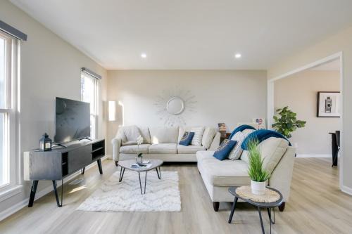 Sanford Family Home with Deck about 2 Mi to Downtown!