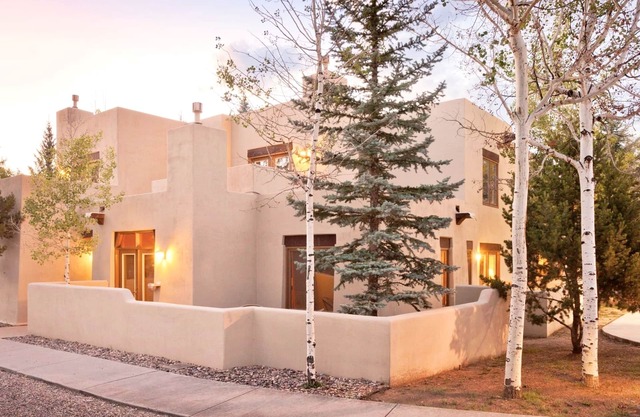 Sangre de Cristo Mountains, Art Galleries, Tex-Mex Cuisine Galore!