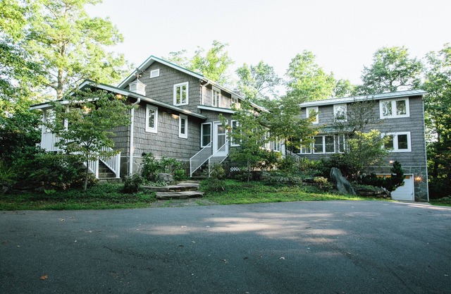 Sanjema Lodge | Spacious Home in Ridgecrest