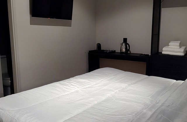 Santa Eulalia: 2 spacious rooms for 6 people