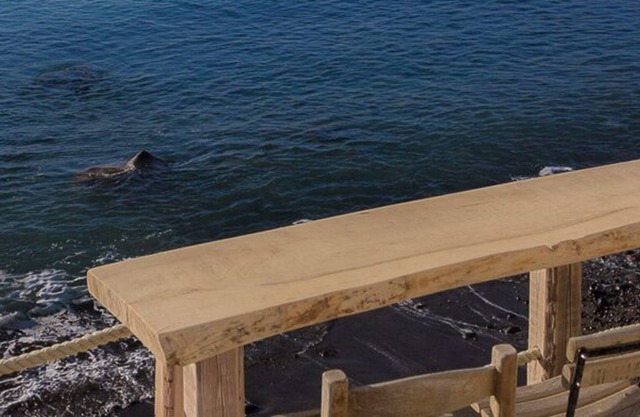 Santorini Beach Cave, Seaside Accommodation, 7 Footsteps to the sea!