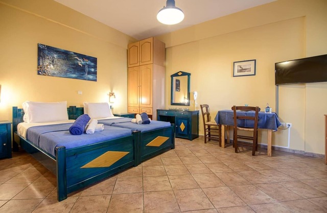 Santorious Cavehouse