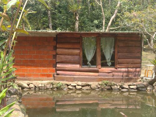 Sapiens house cabaña del lago clásica