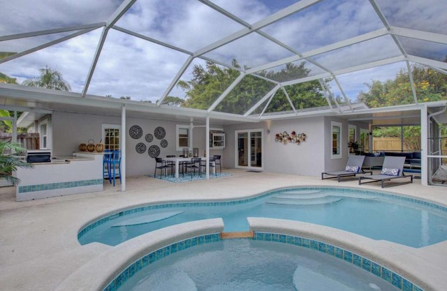 Sapphire Shores Pool Home