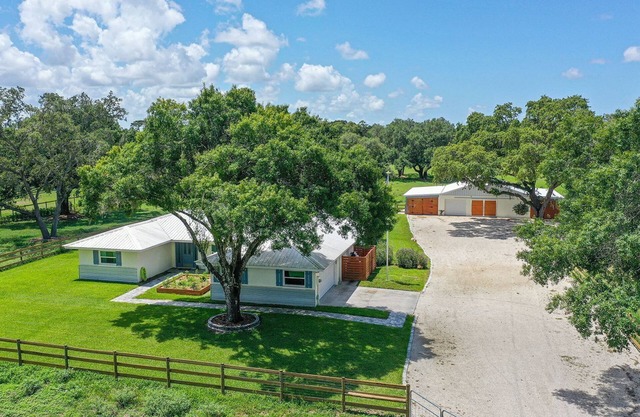 Sarasota, FL/Ranch Setting/Siesta Key Beach/City - County of Sarasota