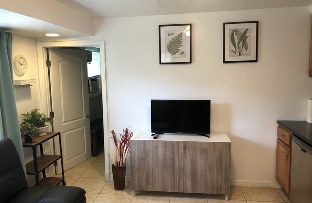 Sarasota Great Location and Best Price!