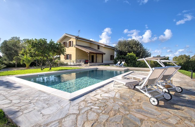 Sardinia Re - Villa Gialla