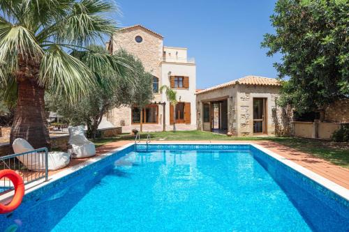 Saridakis Villa, a multi-generational Retreat, By ThinkVilla
