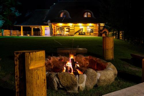 SASKI ZAKĄTEK, WAKACJE W BAJKOWYM DOMKU! MAZURY, SAUNA, JEZiORO, POMOST,