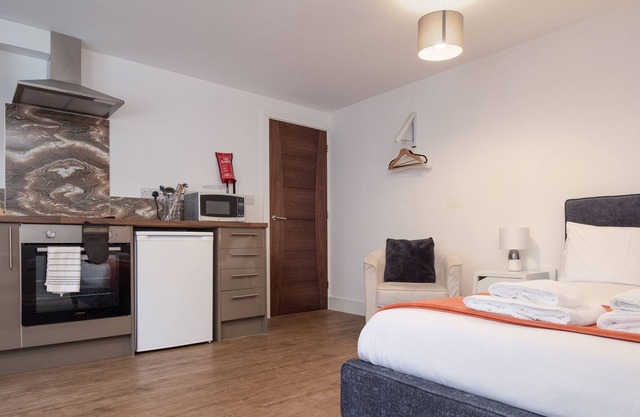 SAV Apartments Flat 8 - 1 Bed Luxury Studio Apartment-Regent Road - Leicester