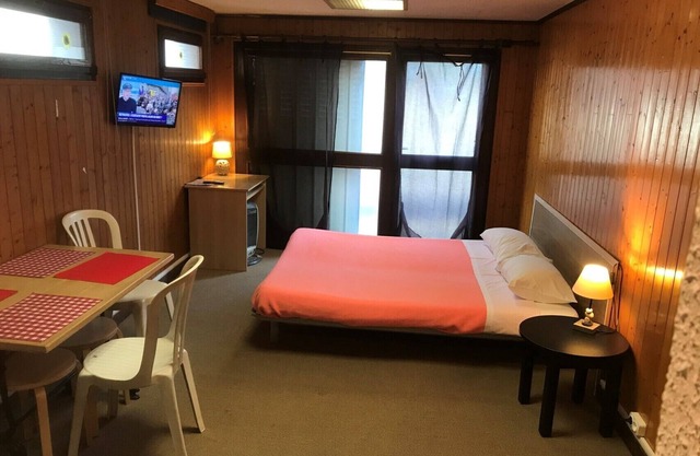 SAVOIE HOTEL * * * AT THE GATES OF GENEVA
