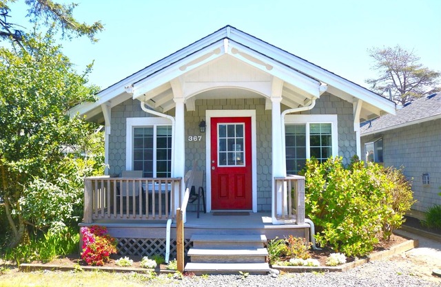 Scandia North Cabin - Beachcomber Vacation Homes