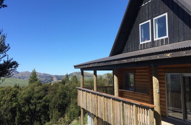 Scandinavian look log cabin with fantastic views over the mountains